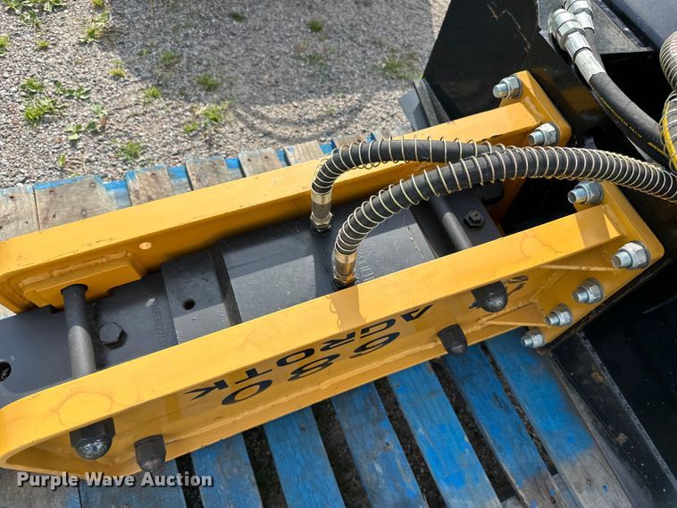 image for item DP8440 2022 Agrotk SSHH680 skid steer breaker