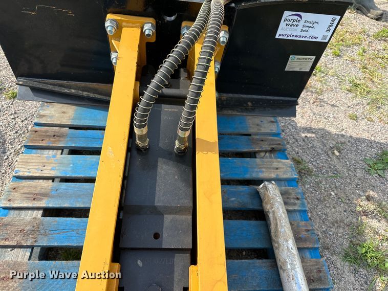 image for item DP8440 2022 Agrotk SSHH680 skid steer breaker