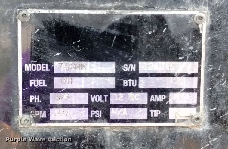 image for item DQ6167 2015 Peterbilt 365 hydrovac truck