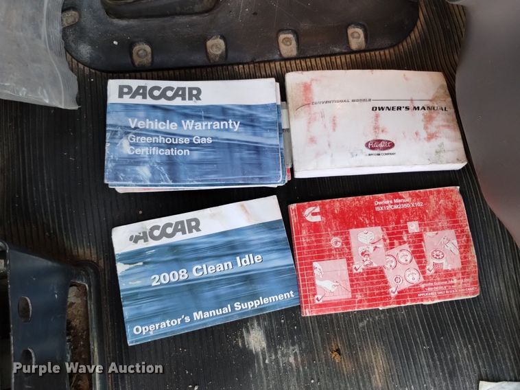 image for item DQ6167 2015 Peterbilt 365 hydrovac truck