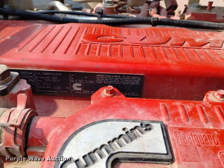 image for item DQ6167 2015 Peterbilt 365 hydrovac truck