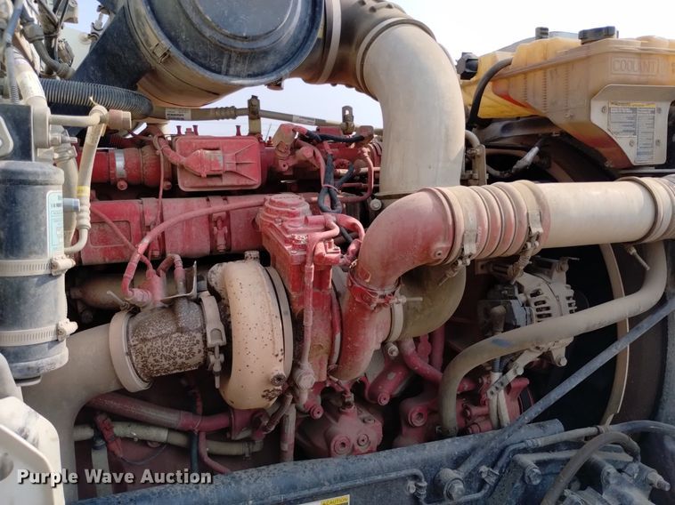 image for item DQ6167 2015 Peterbilt 365 hydrovac truck