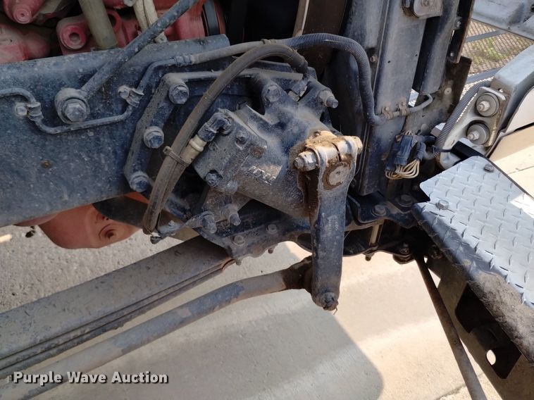 image for item DQ6167 2015 Peterbilt 365 hydrovac truck