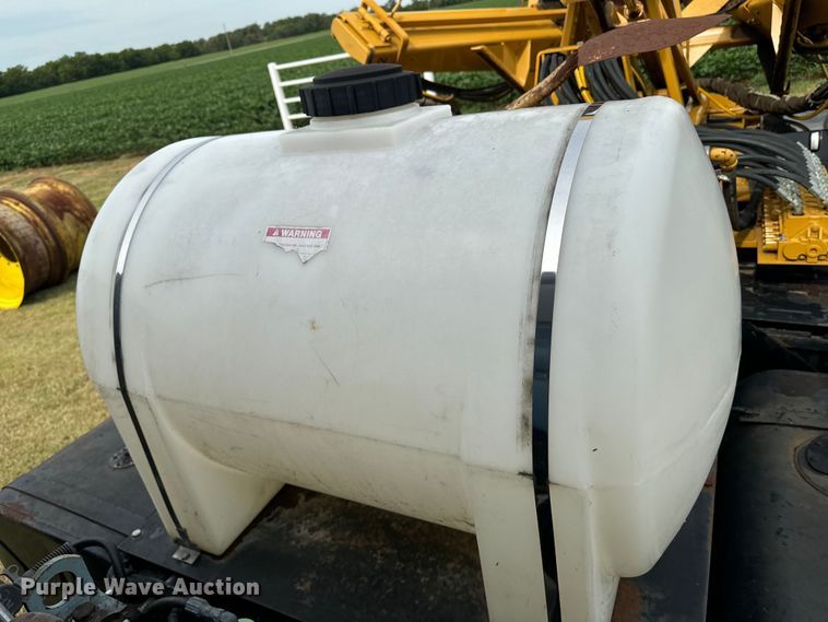 image for item DQ6857 1980 International Harvester Cargostar 1850 B truck cab and chassis with tree spade