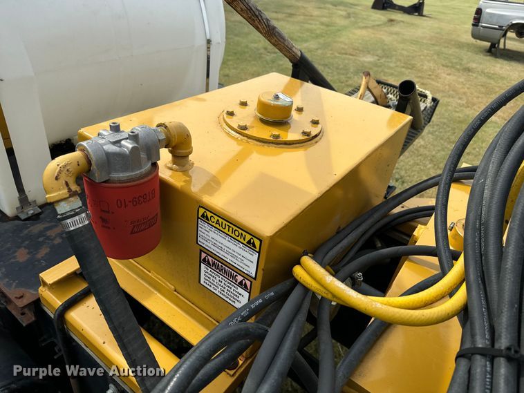 image for item DQ6857 1980 International Harvester Cargostar 1850 B truck cab and chassis with tree spade