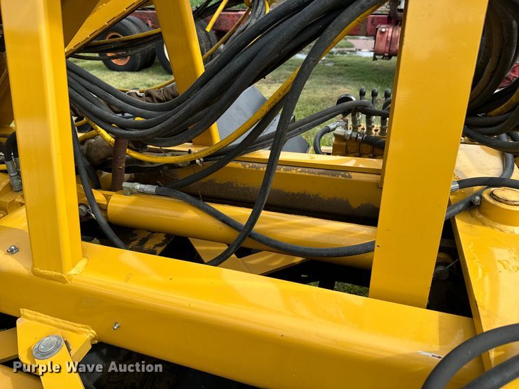 image for item DQ6857 1980 International Harvester Cargostar 1850 B truck cab and chassis with tree spade