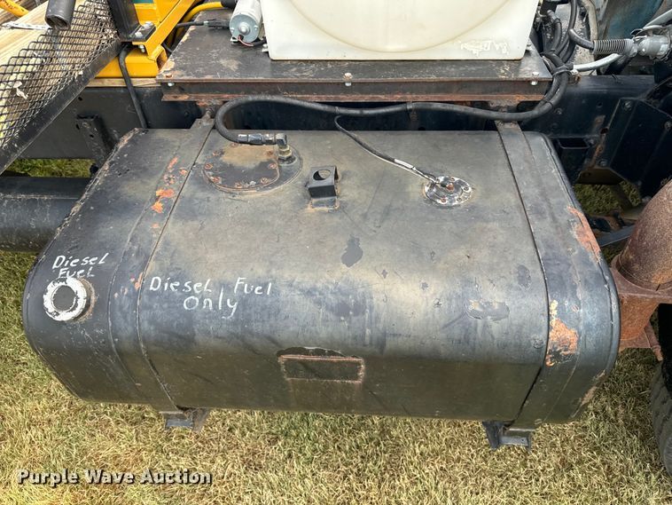 image for item DQ6857 1980 International Harvester Cargostar 1850 B truck cab and chassis with tree spade