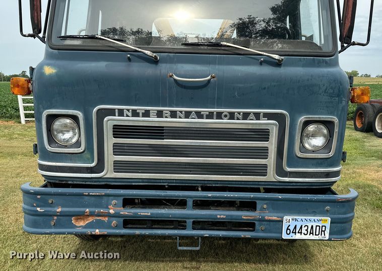 image for item DQ6857 1980 International Harvester Cargostar 1850 B truck cab and chassis with tree spade