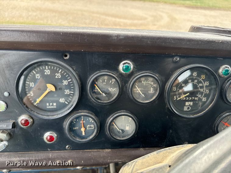 image for item DQ6857 1980 International Harvester Cargostar 1850 B truck cab and chassis with tree spade