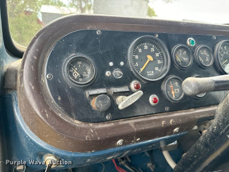 image for item DQ6857 1980 International Harvester Cargostar 1850 B truck cab and chassis with tree spade