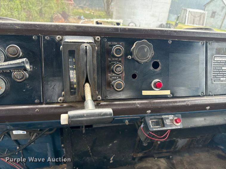 image for item DQ6857 1980 International Harvester Cargostar 1850 B truck cab and chassis with tree spade