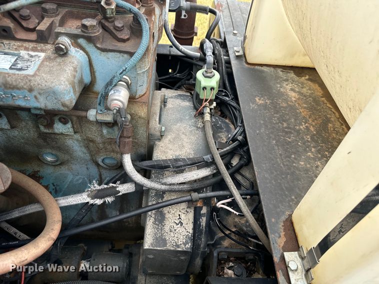 image for item DQ6857 1980 International Harvester Cargostar 1850 B truck cab and chassis with tree spade