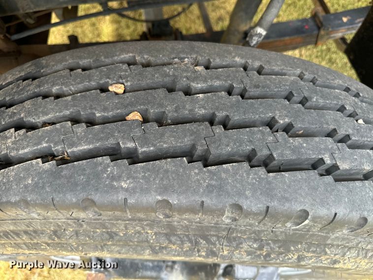 image for item DQ6857 1980 International Harvester Cargostar 1850 B truck cab and chassis with tree spade