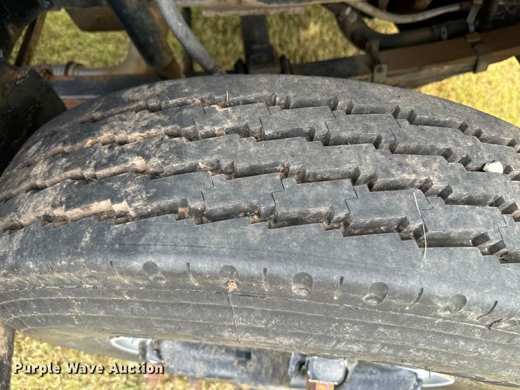 image for item DQ6857 1980 International Harvester Cargostar 1850 B truck cab and chassis with tree spade