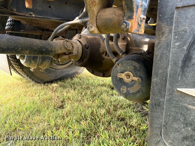 image for item DQ6857 1980 International Harvester Cargostar 1850 B truck cab and chassis with tree spade