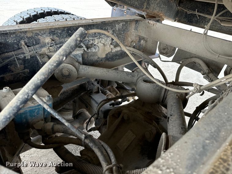 image for item DQ6889 2006 Kenworth T800 dump truck