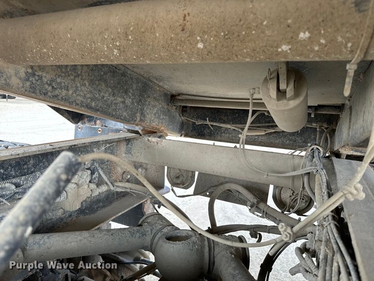 image for item DQ6889 2006 Kenworth T800 dump truck