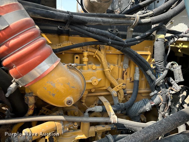 image for item DQ6889 2006 Kenworth T800 dump truck