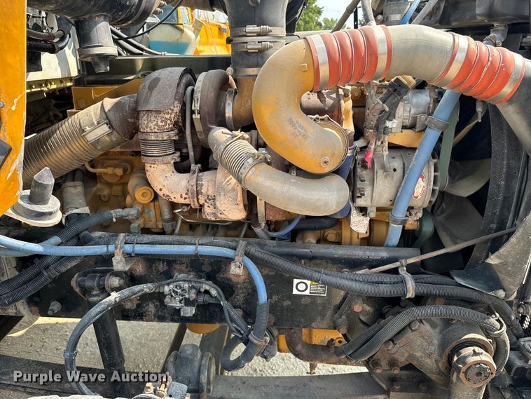 image for item DQ6889 2006 Kenworth T800 dump truck