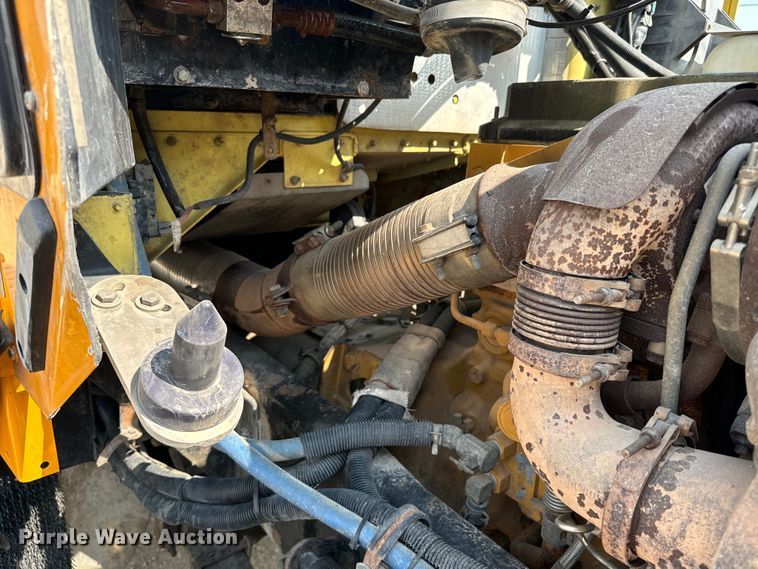 image for item DQ6889 2006 Kenworth T800 dump truck