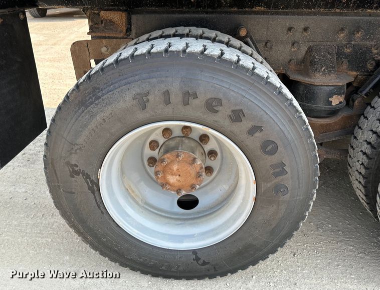 image for item DQ6889 2006 Kenworth T800 dump truck