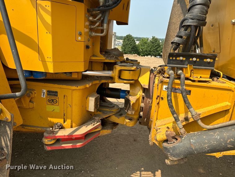 image for item DQ6902 2015 John Deere 460ET haul truck