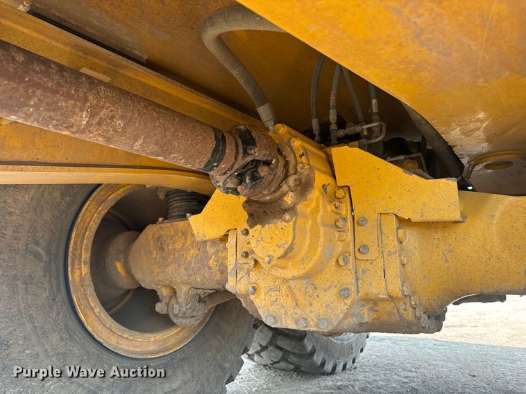 image for item DQ6902 2015 John Deere 460ET haul truck