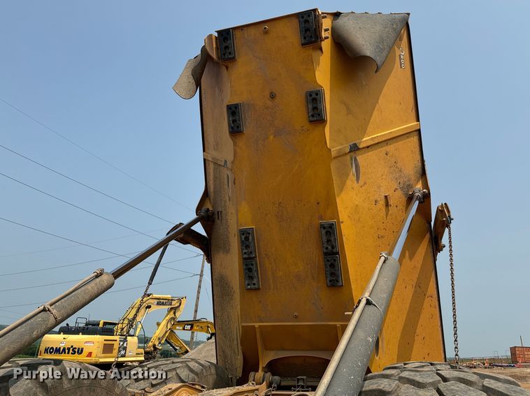 image for item DQ6902 2015 John Deere 460ET haul truck