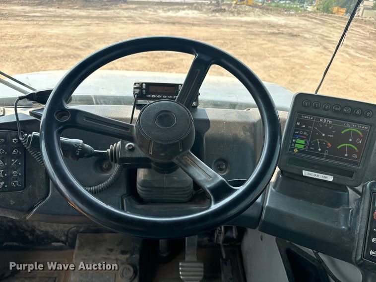 image for item DQ6902 2015 John Deere 460ET haul truck