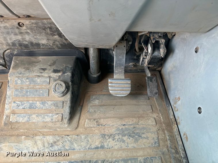 image for item DQ6902 2015 John Deere 460ET haul truck