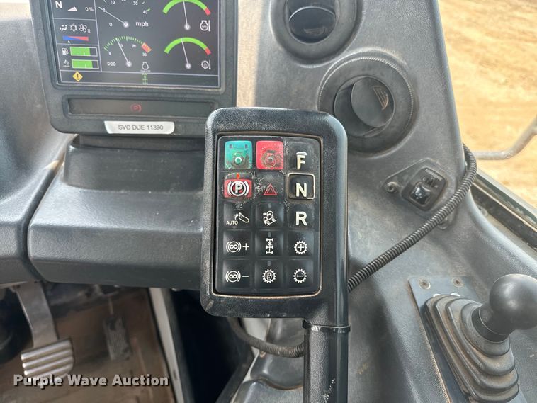 image for item DQ6902 2015 John Deere 460ET haul truck