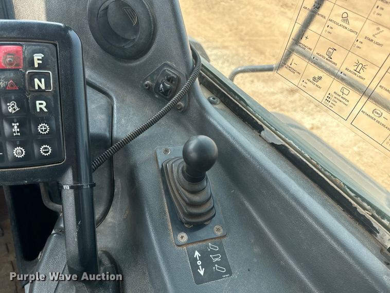 image for item DQ6902 2015 John Deere 460ET haul truck