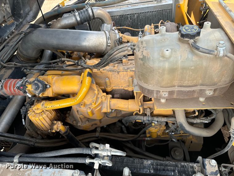 image for item DQ6902 2015 John Deere 460ET haul truck