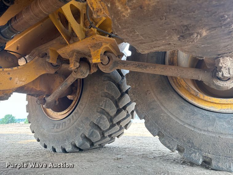 image for item DQ6902 2015 John Deere 460ET haul truck