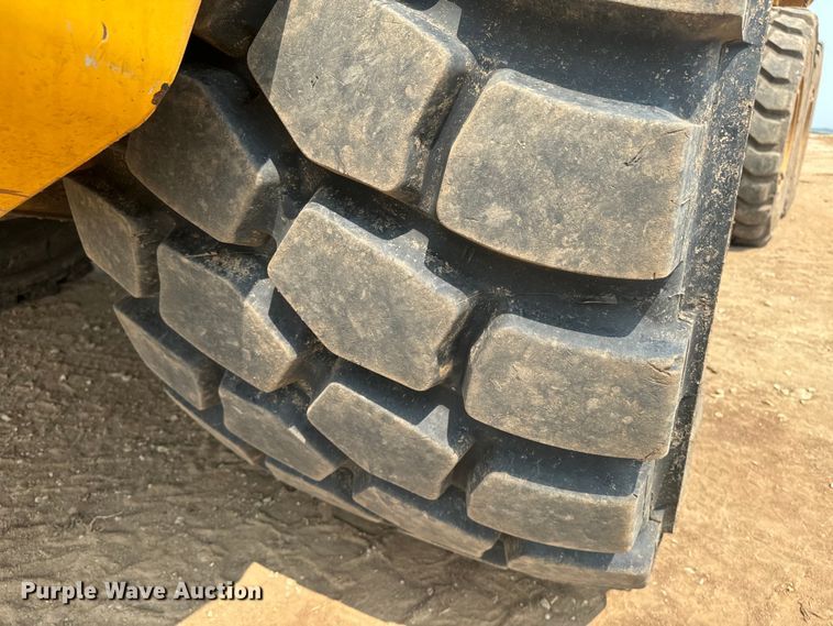 image for item DQ6902 2015 John Deere 460ET haul truck