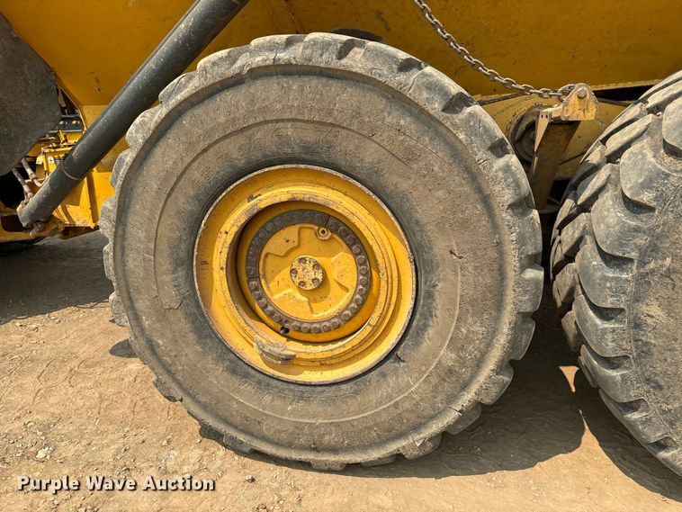 image for item DQ6902 2015 John Deere 460ET haul truck