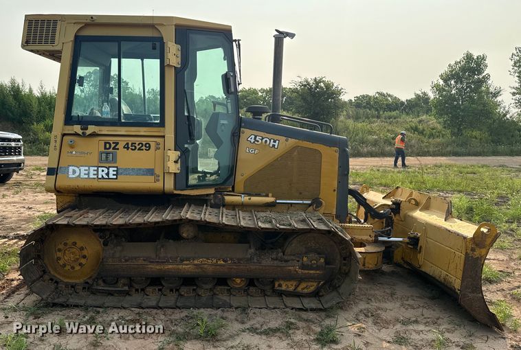 image for item DQ6903 2000 John Deere 450H LGP dozer