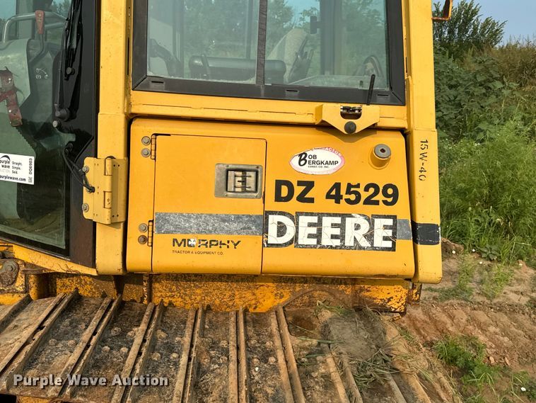 image for item DQ6903 2000 John Deere 450H LGP dozer