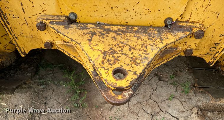 image for item DQ6903 2000 John Deere 450H LGP dozer