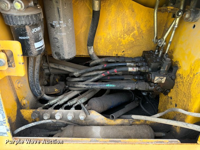 image for item DQ6903 2000 John Deere 450H LGP dozer