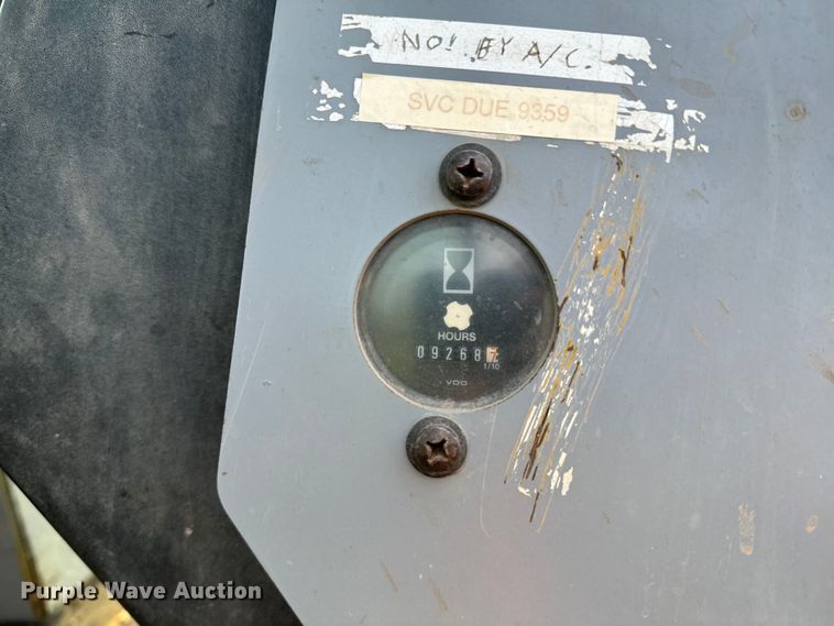 image for item DQ6903 2000 John Deere 450H LGP dozer