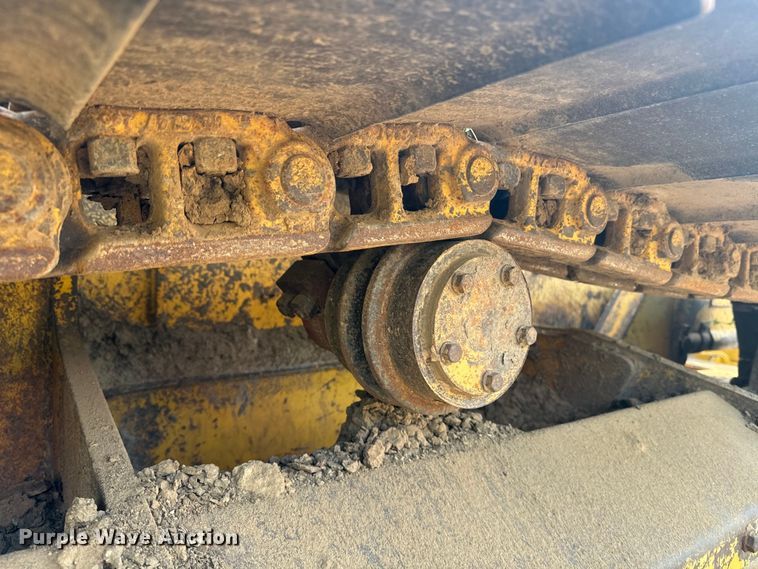 image for item DQ6903 2000 John Deere 450H LGP dozer