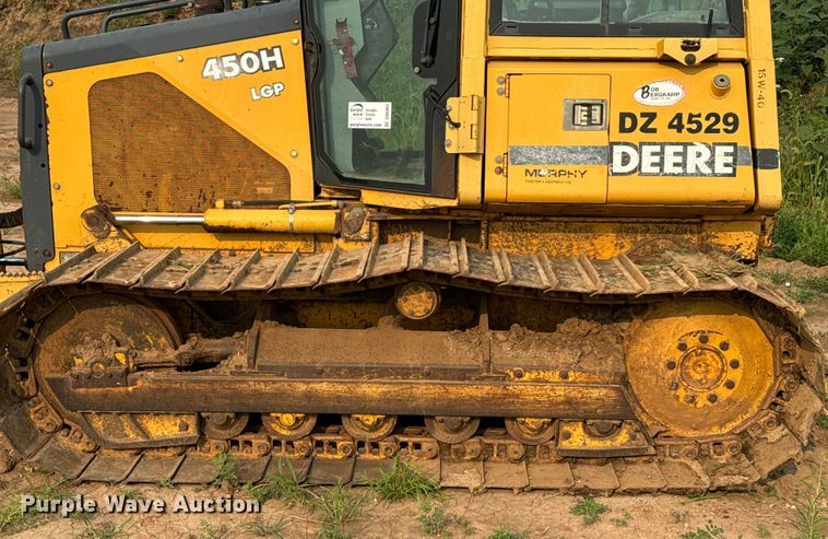 image for item DQ6903 2000 John Deere 450H LGP dozer