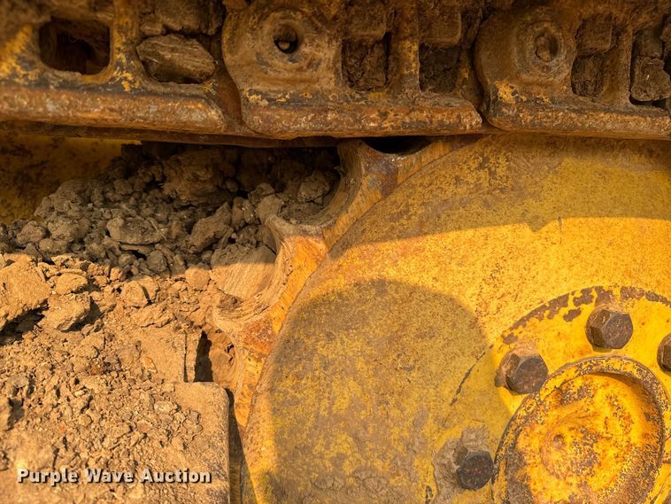 image for item DQ6903 2000 John Deere 450H LGP dozer