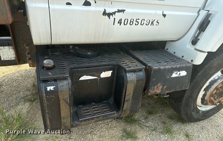 image for item DQ6904 1997 GMC C7500 roll-off container truck