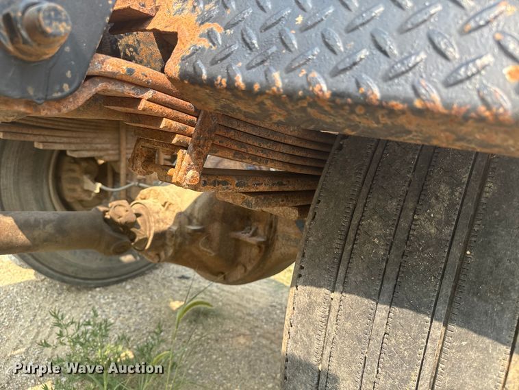 image for item DQ6904 1997 GMC C7500 roll-off container truck