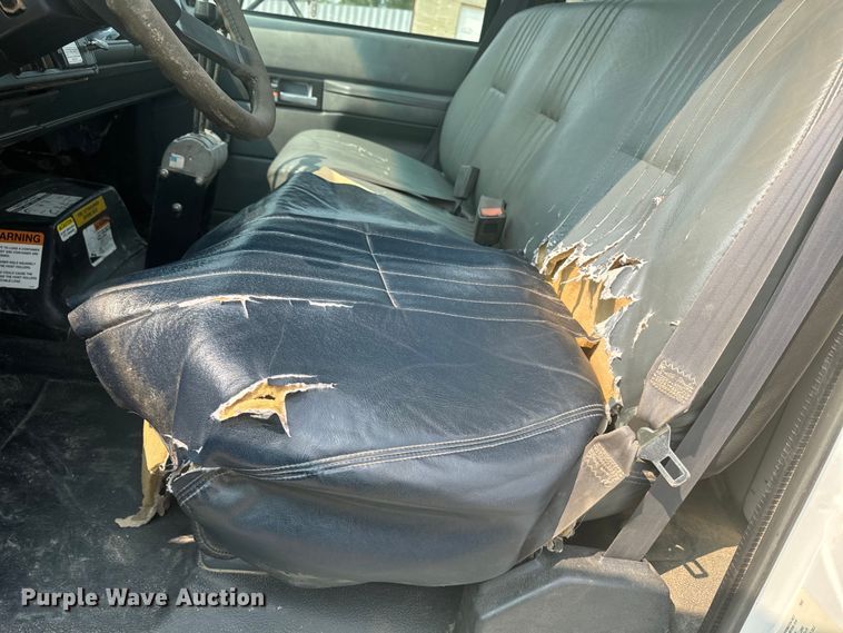 image for item DQ6904 1997 GMC C7500 roll-off container truck