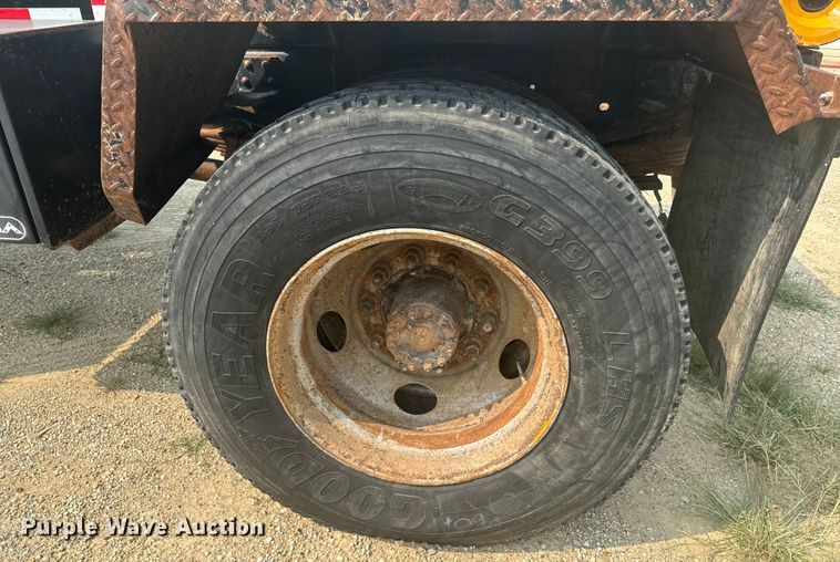 image for item DQ6904 1997 GMC C7500 roll-off container truck