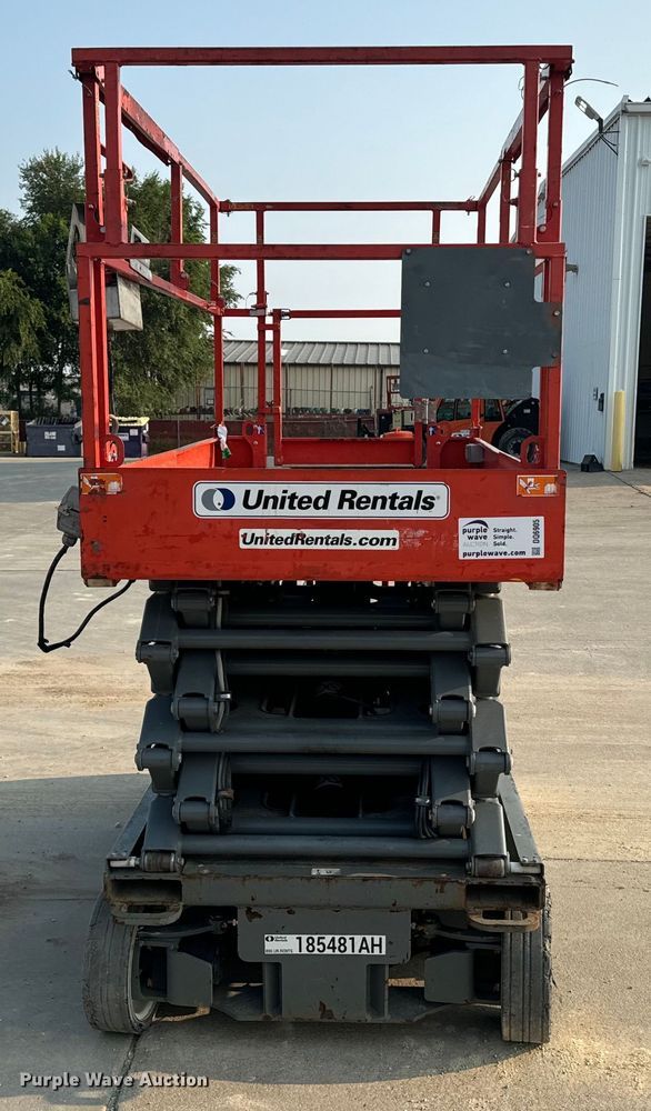 image for item DQ6905 2017 Skyjack 4740 scissor lift