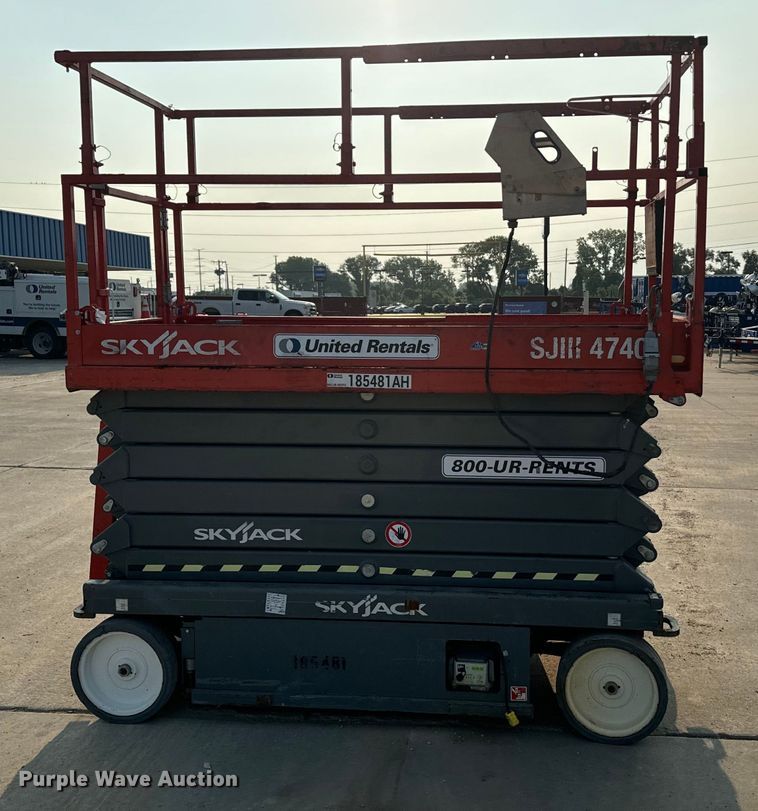 image for item DQ6905 2017 Skyjack 4740 scissor lift